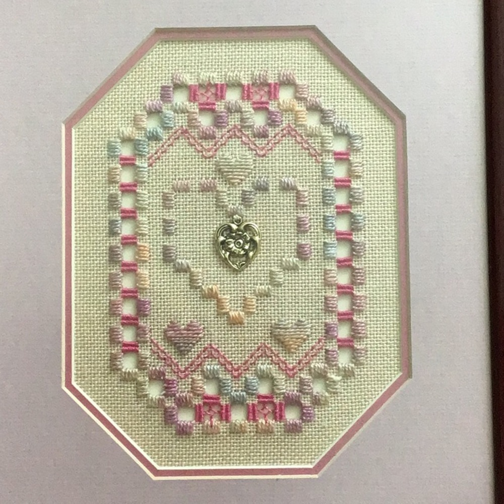 Beautiful double matted and framed vintage needlepoint - Picture 2 of 4